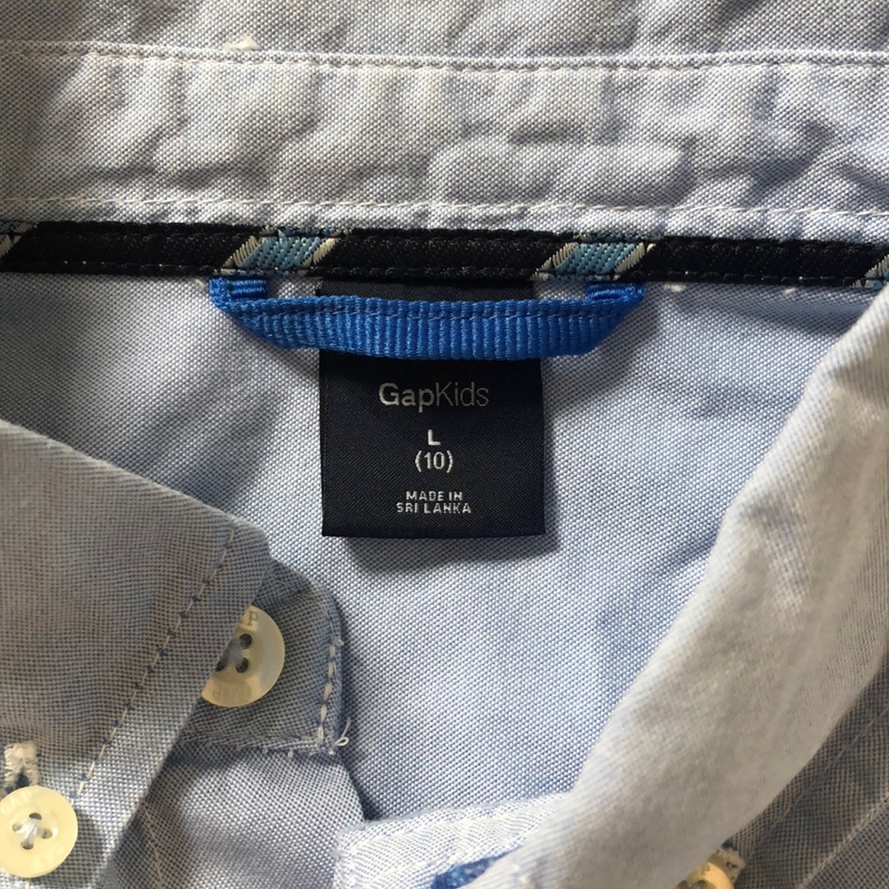 Button down shirt - Picture 2 of 3